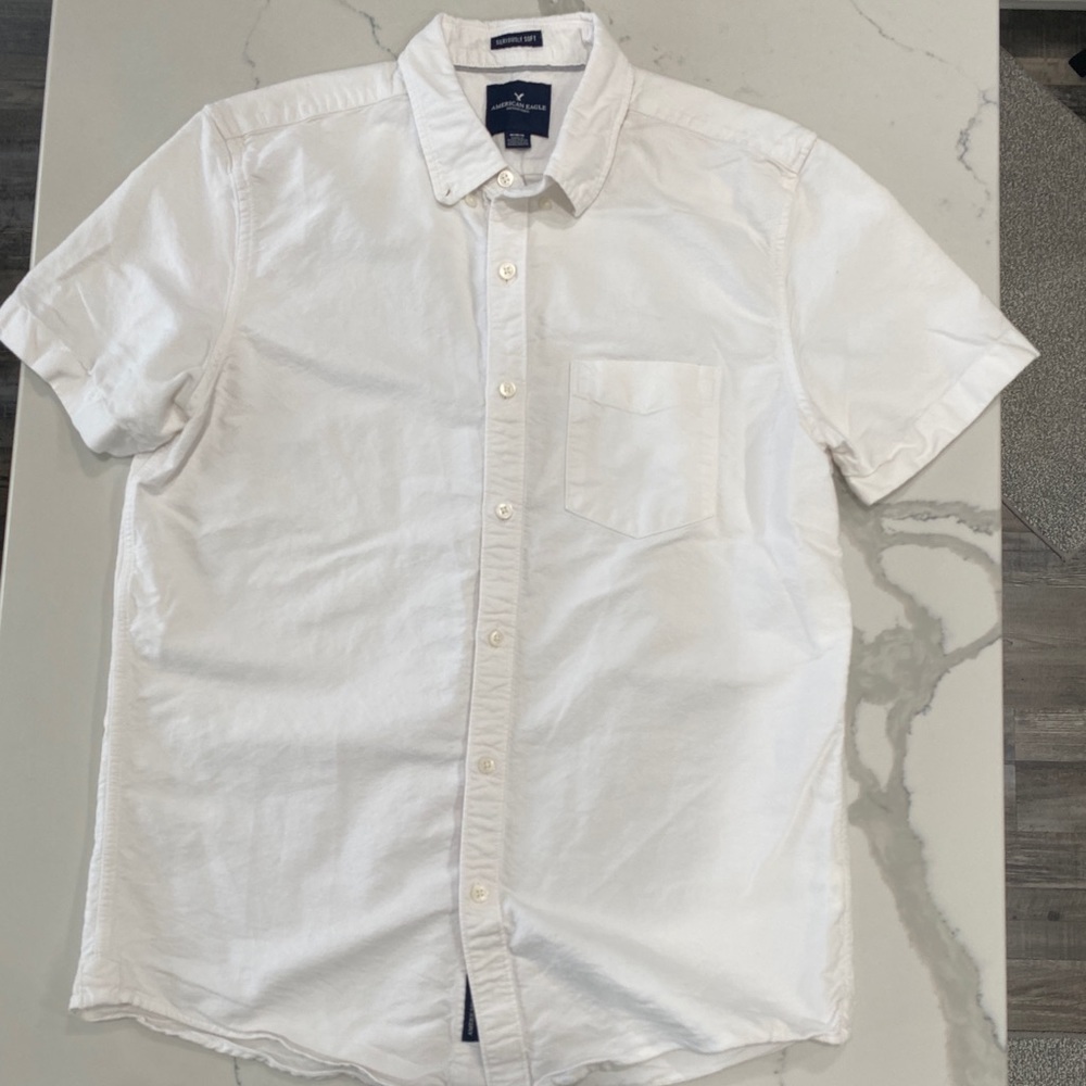 Men's American Eagle Outfitters white button down shirt